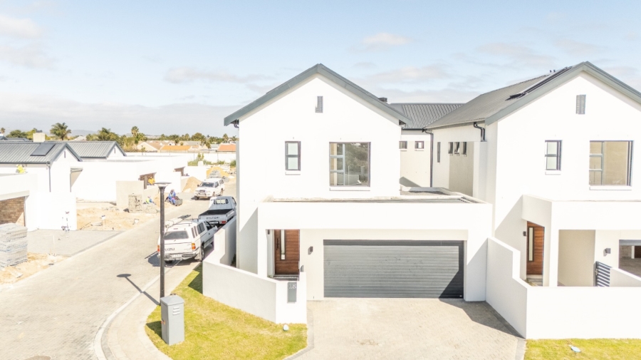 To Let 3 Bedroom Property for Rent in Le Coste Estate Western Cape